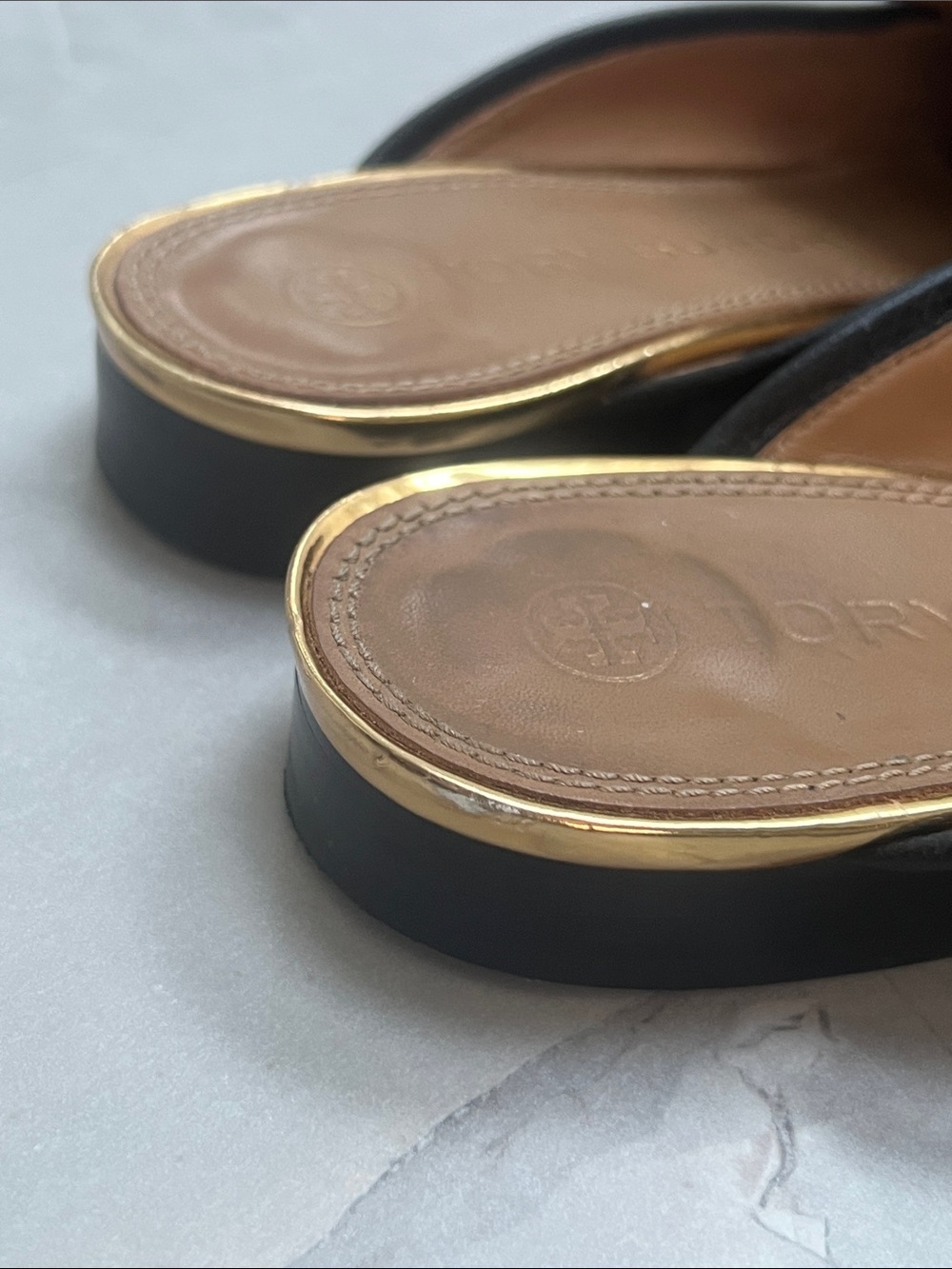 Tory Burch Jessa Backless Loafers in black pebbled leather - Picture 6 of 8
